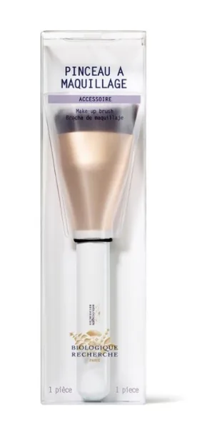 MAKEUP BRUSH
